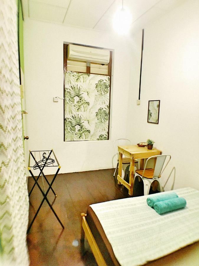 Lavender Green Home Malacca Bagian luar foto
