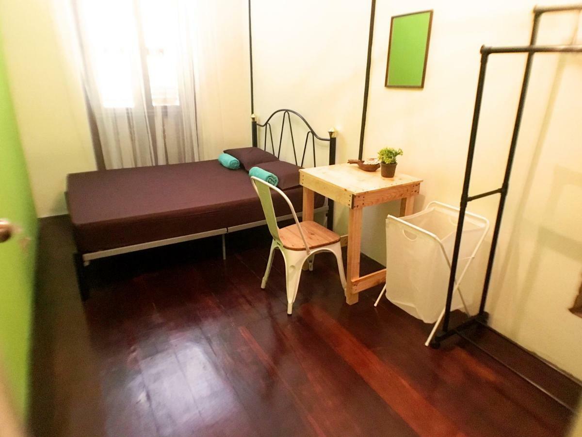 Lavender Green Home Malacca Bagian luar foto